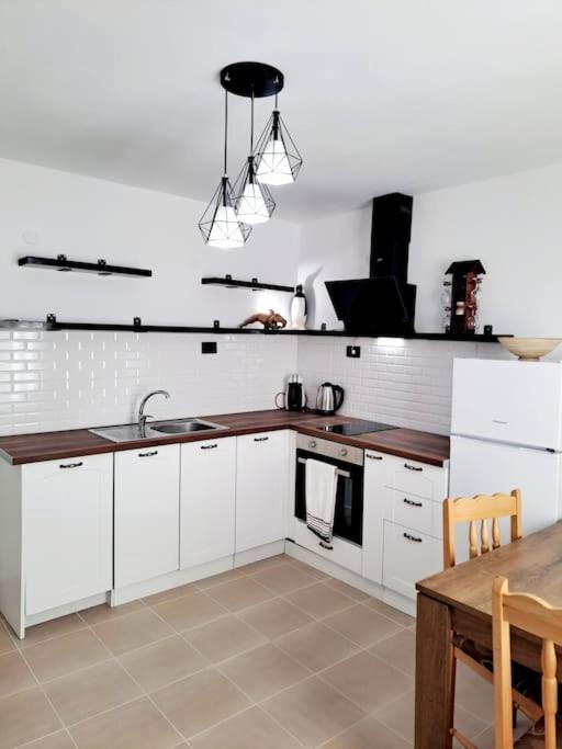 White House Apartments Haskovo Exterior foto